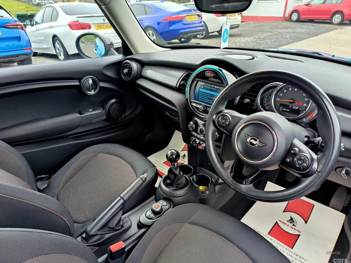 Mini Cooper Hatchback, Petrol, 2019, Blue