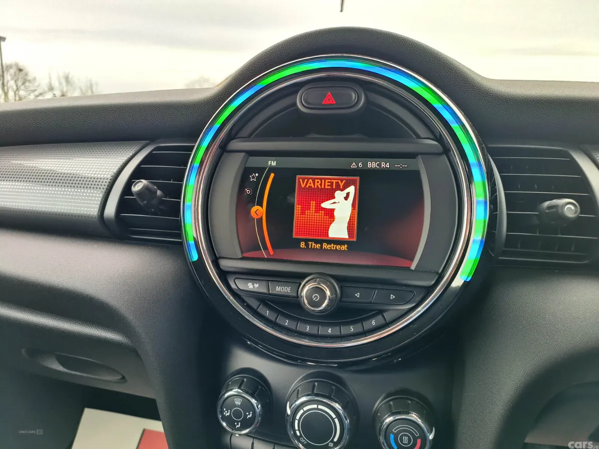 Mini Cooper Hatchback, Petrol, 2019, Blue