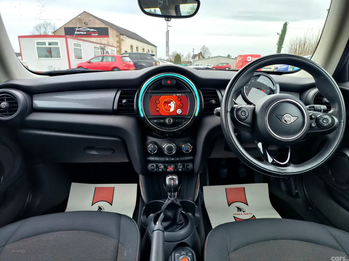 Mini Cooper Hatchback, Petrol, 2019, Blue