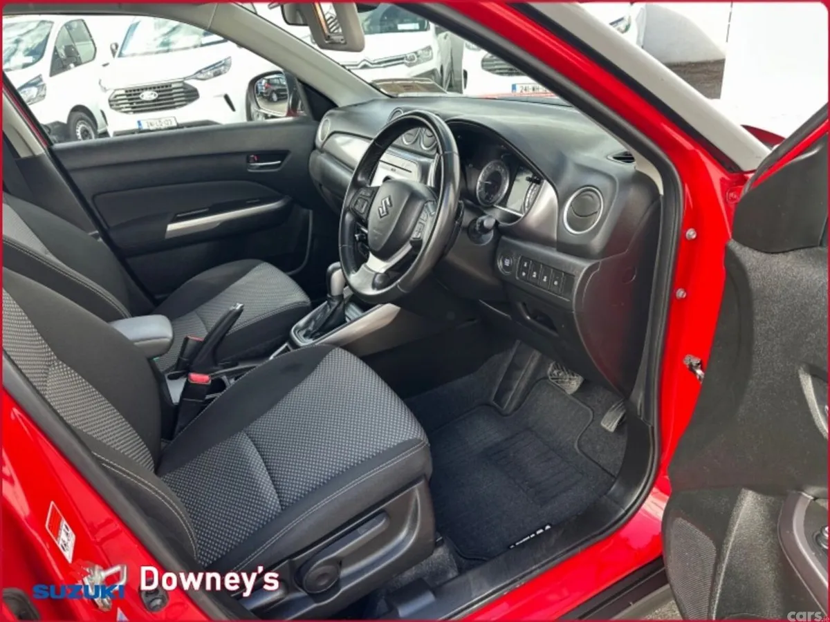 Suzuki Vitara SUV, Petrol, 2021, Red