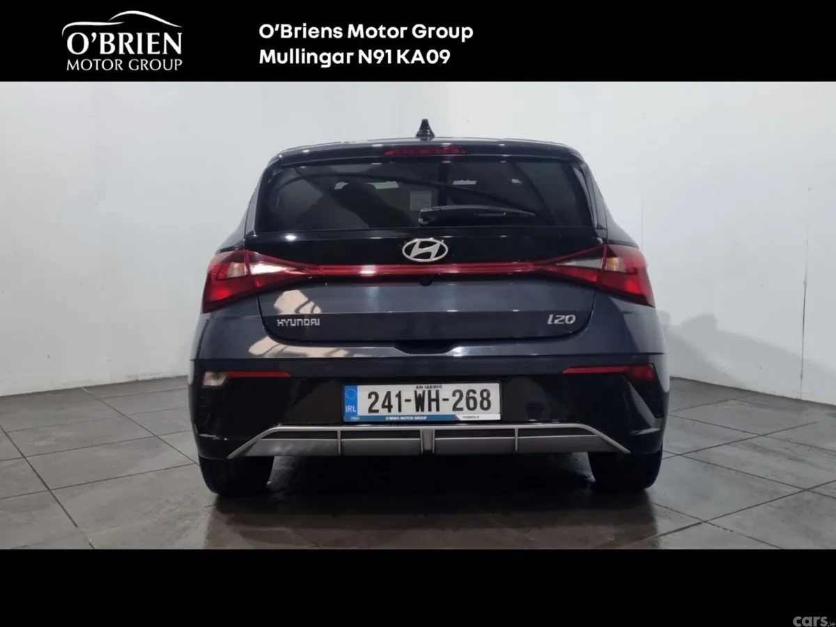 Hyundai i20 Hatchback, Petrol, 2024, Grey