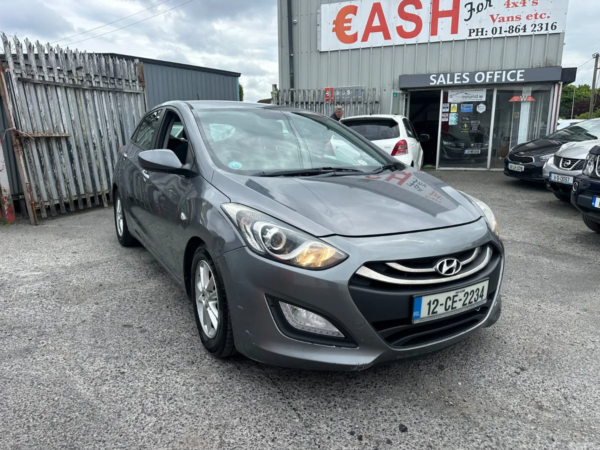 Hyundai i30 Hatchback, Diesel, 2012, Grey