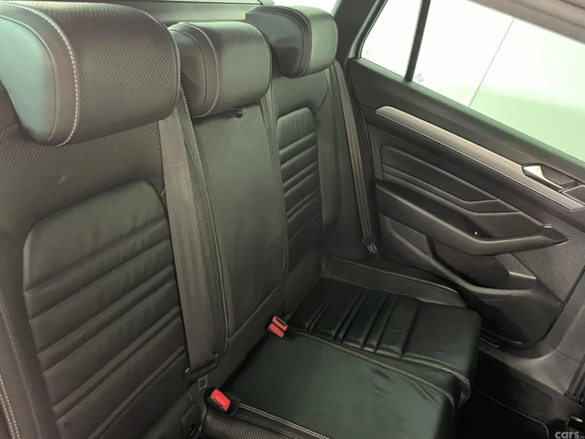Volkswagen Passat Estate, Diesel, 2023, Silver