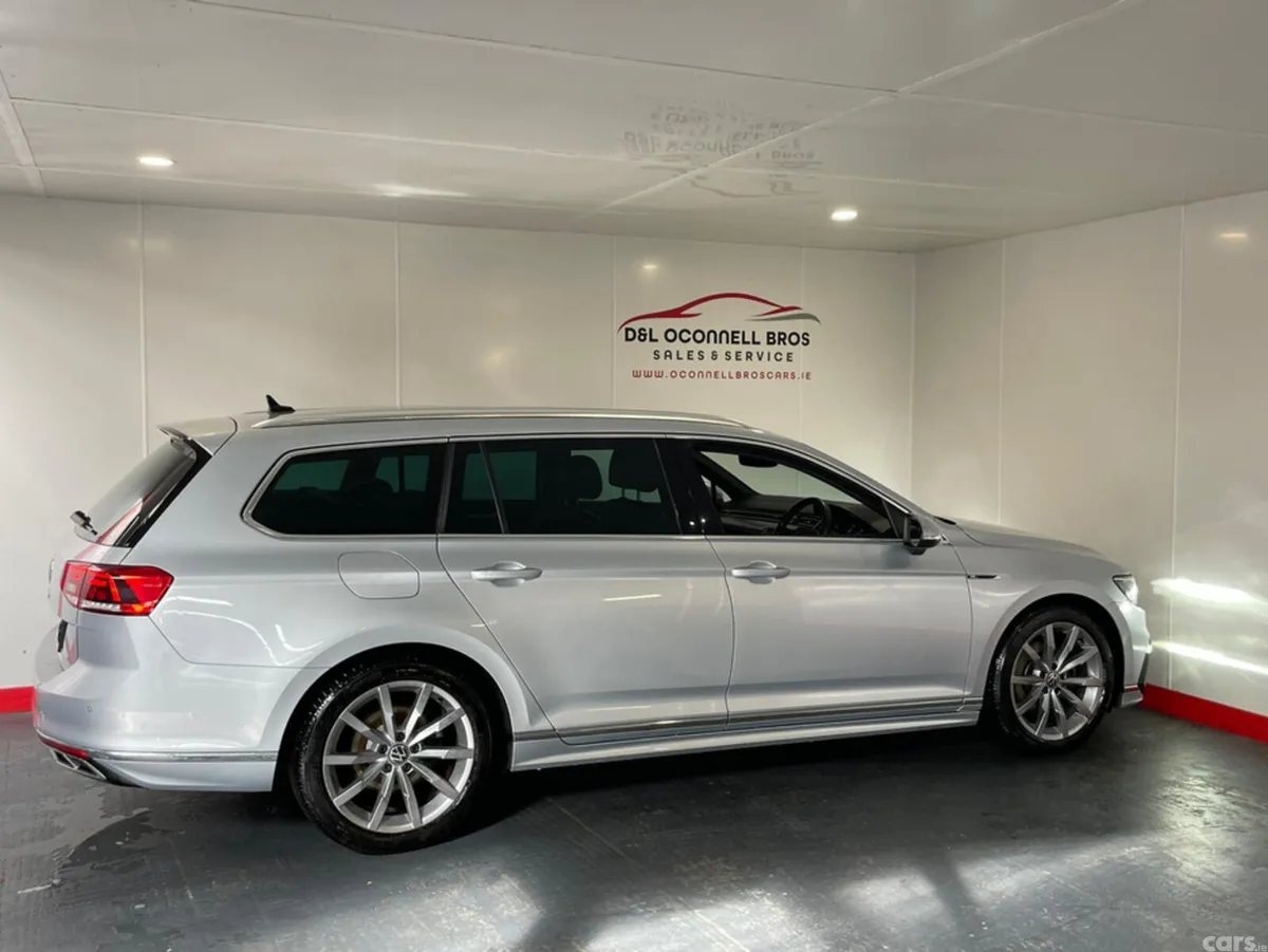 Volkswagen Passat Estate, Diesel, 2023, Silver