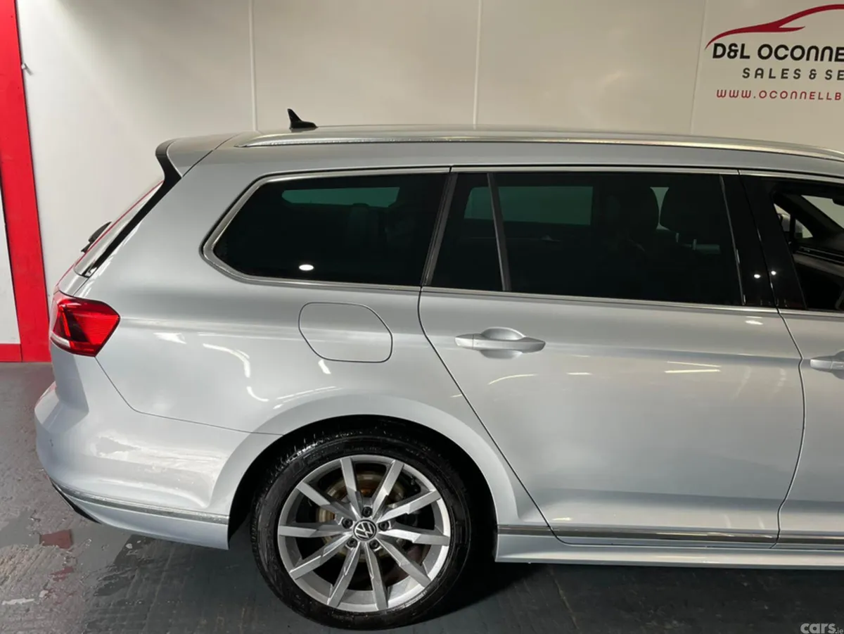 Volkswagen Passat Estate, Diesel, 2023, Silver