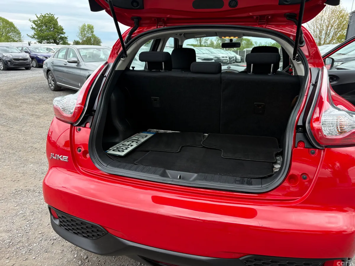 Nissan Juke SUV, Diesel, 2017, Red