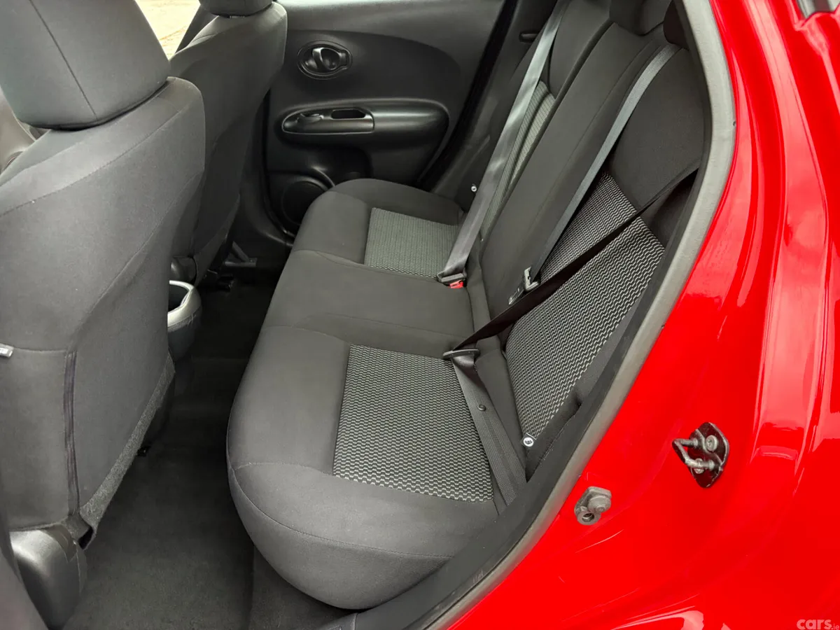 Nissan Juke SUV, Diesel, 2017, Red