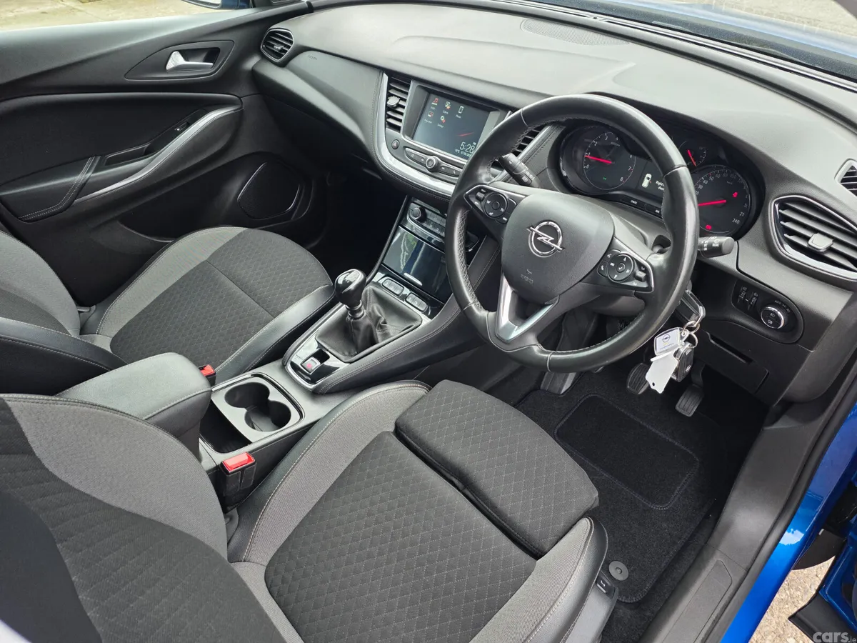 Opel Grandland X SUV, Diesel, 2021, Blue