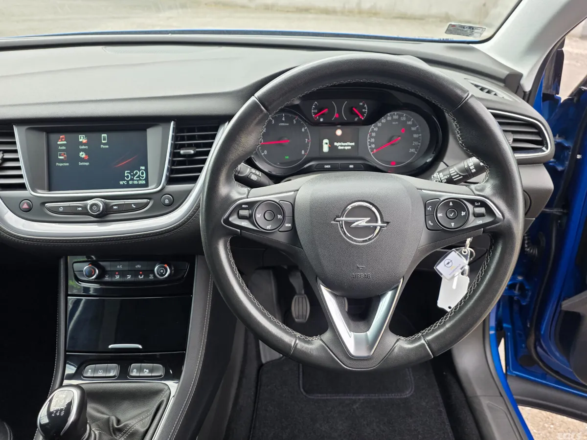 Opel Grandland X SUV, Diesel, 2021, Blue