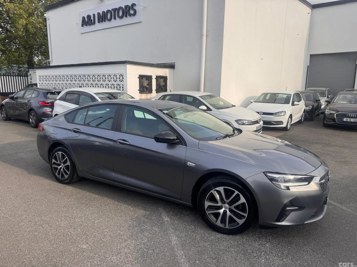 Opel Insignia Hatchback, Diesel, 2021, Grey