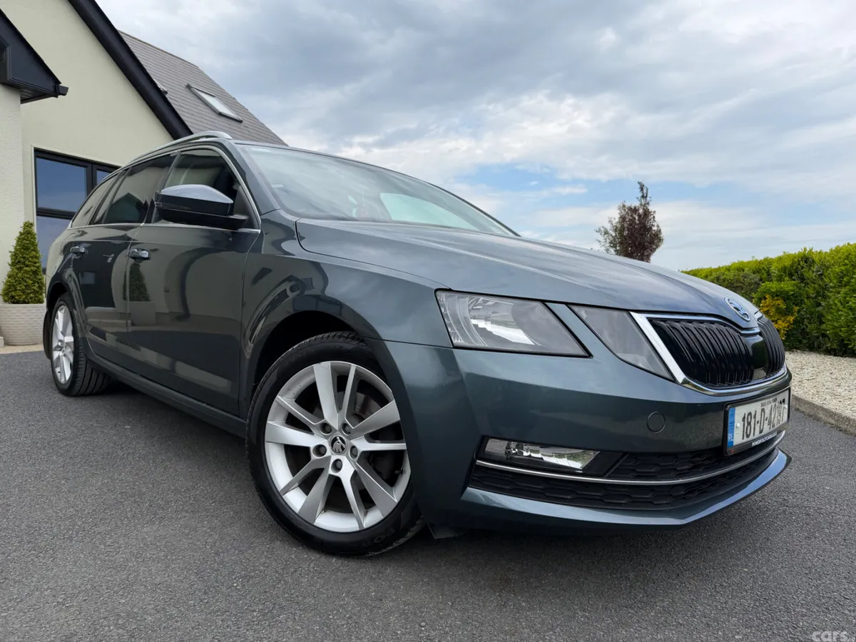 Skoda Octavia Estate, Petrol, 2018, Grey