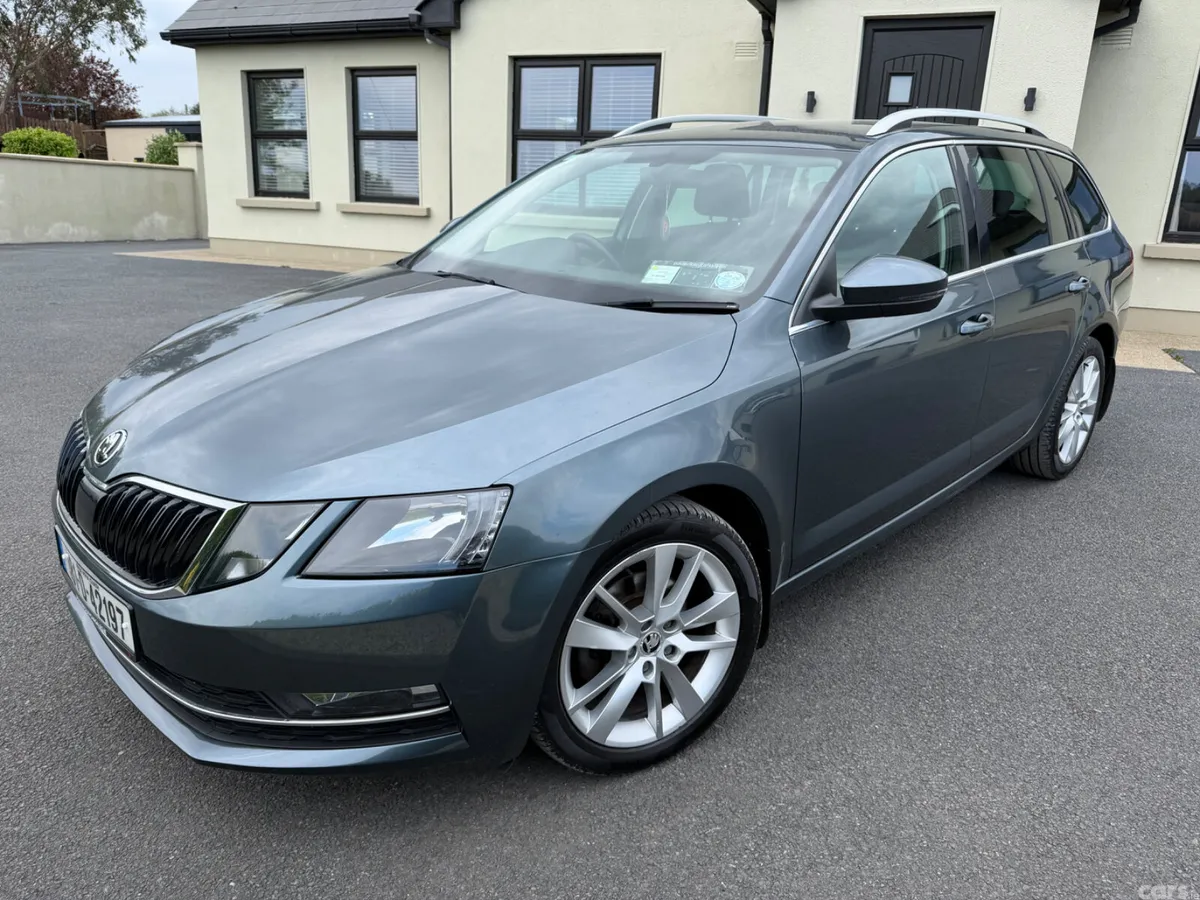 Skoda Octavia Estate, Petrol, 2018, Grey