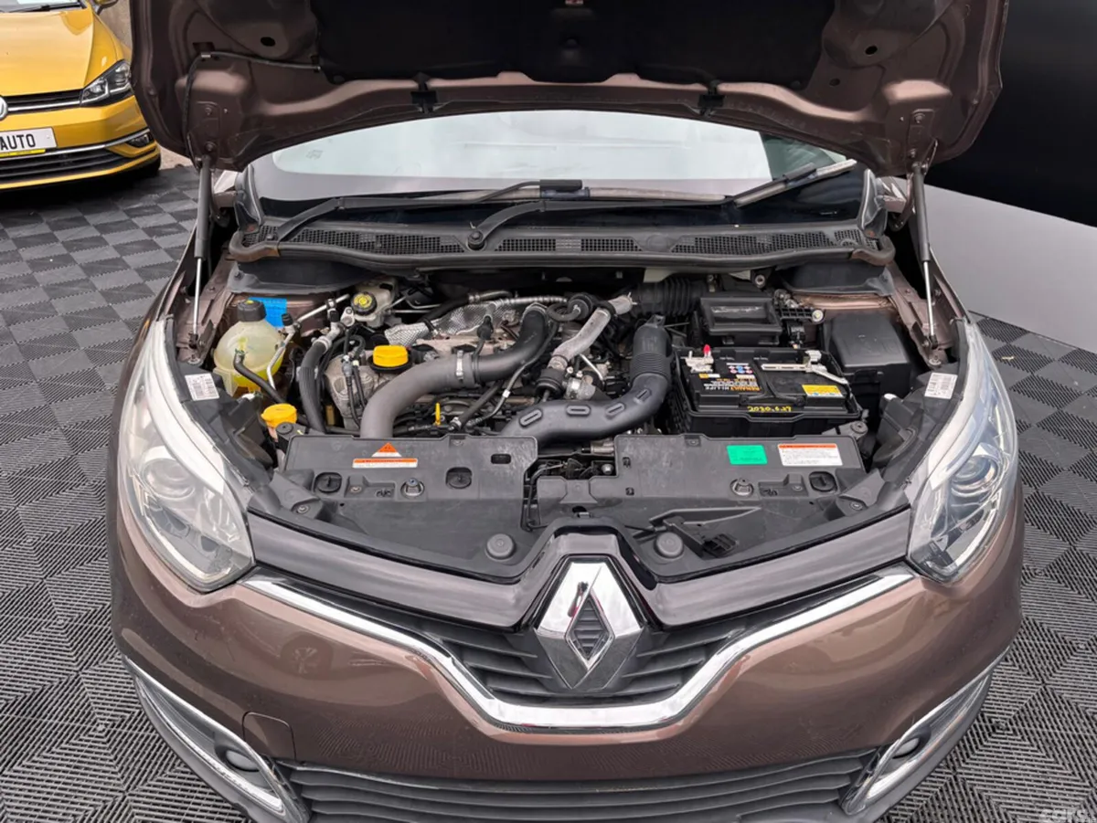 Renault Captur Hatchback, Petrol, 2014, Brown
