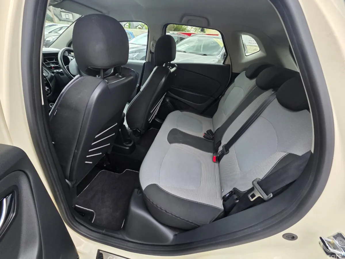 Renault Captur Hatchback, Petrol, 2015, Beige