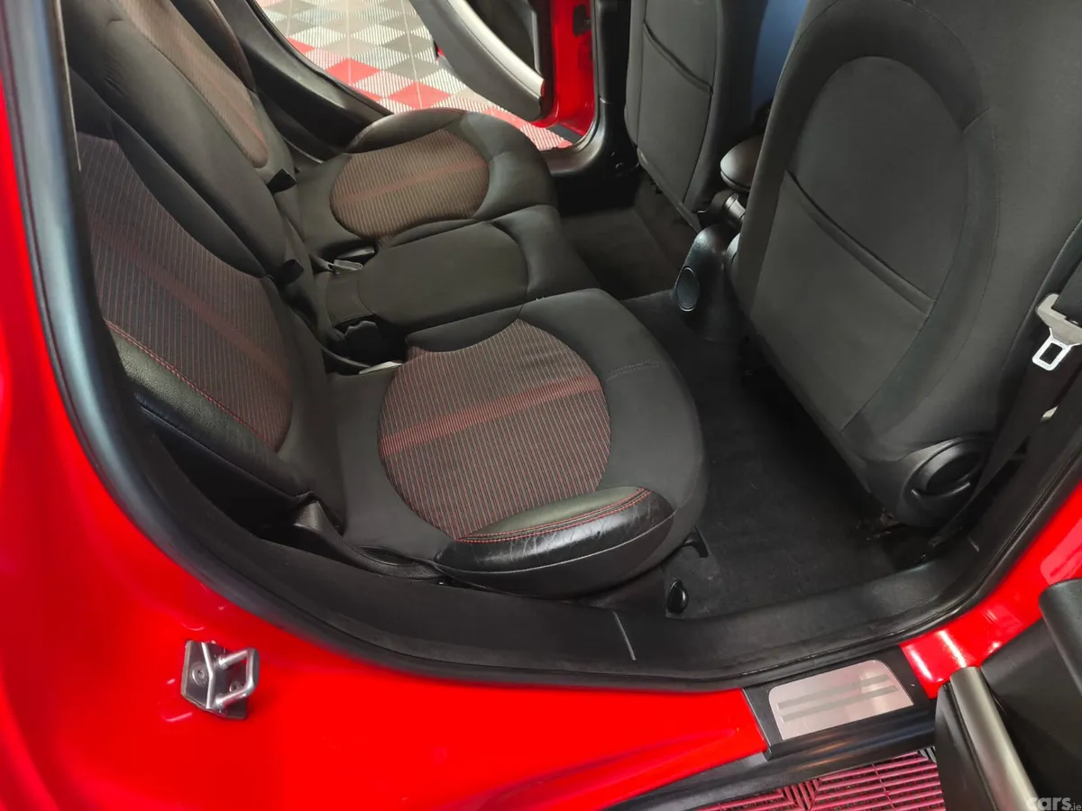 Mini Cooper Hatchback, Petrol, 2012, Red