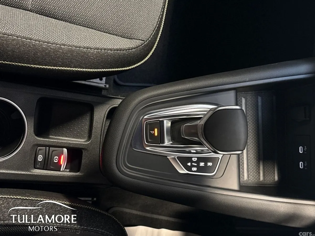 Renault Symbioz Hatchback, Petrol Hybrid, 2025, Grey