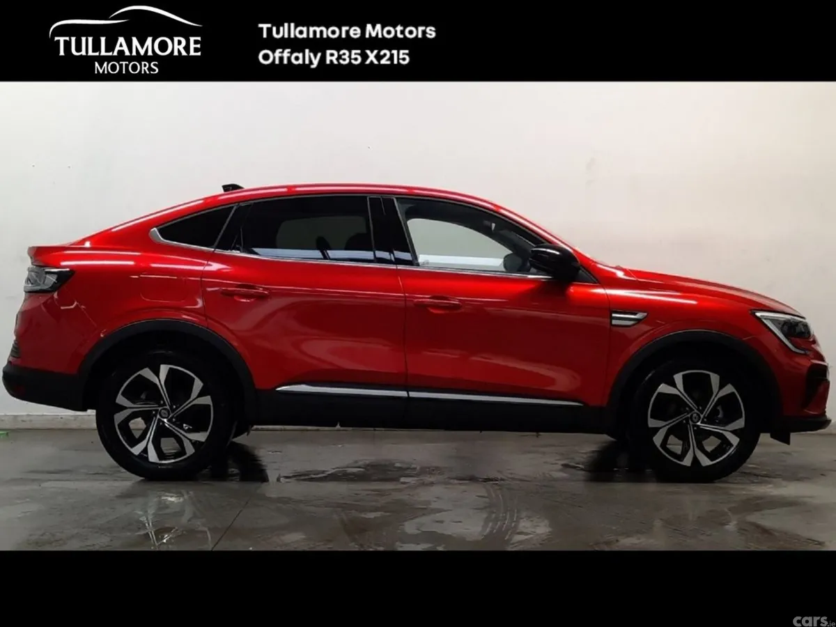 Renault Arkana Hatchback, Petrol Hybrid, 2025, Red