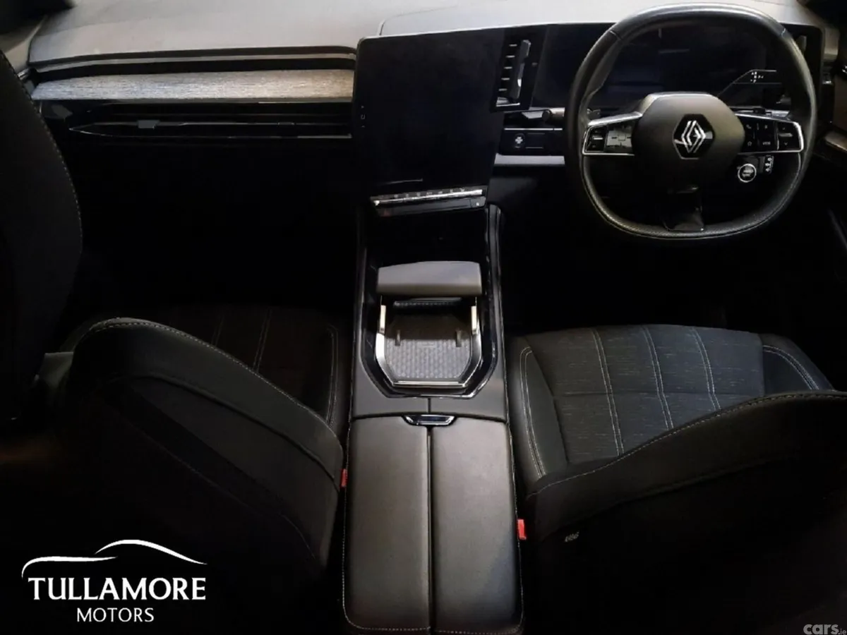 Renault Austral SUV, Petrol, 2024, White