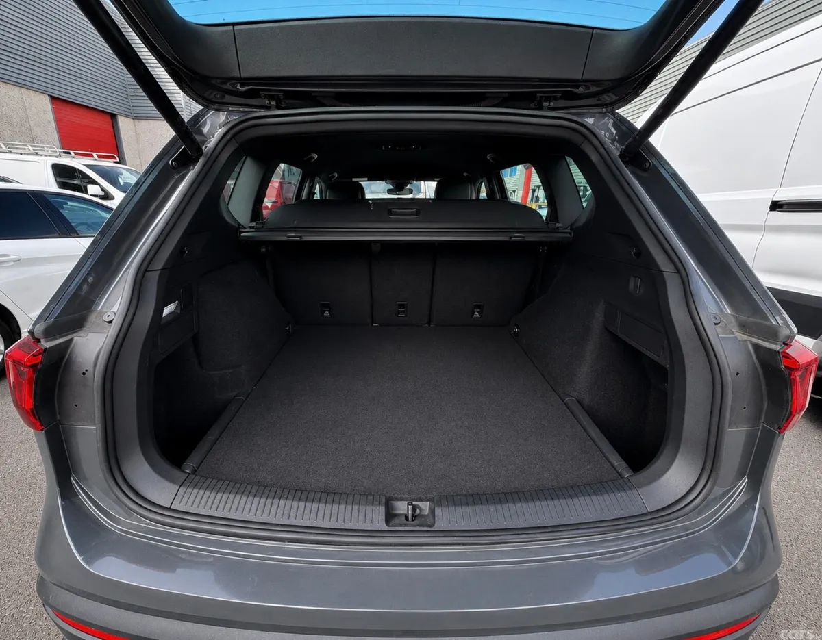 SEAT Tarraco Estate, Petrol, 2023, Grey