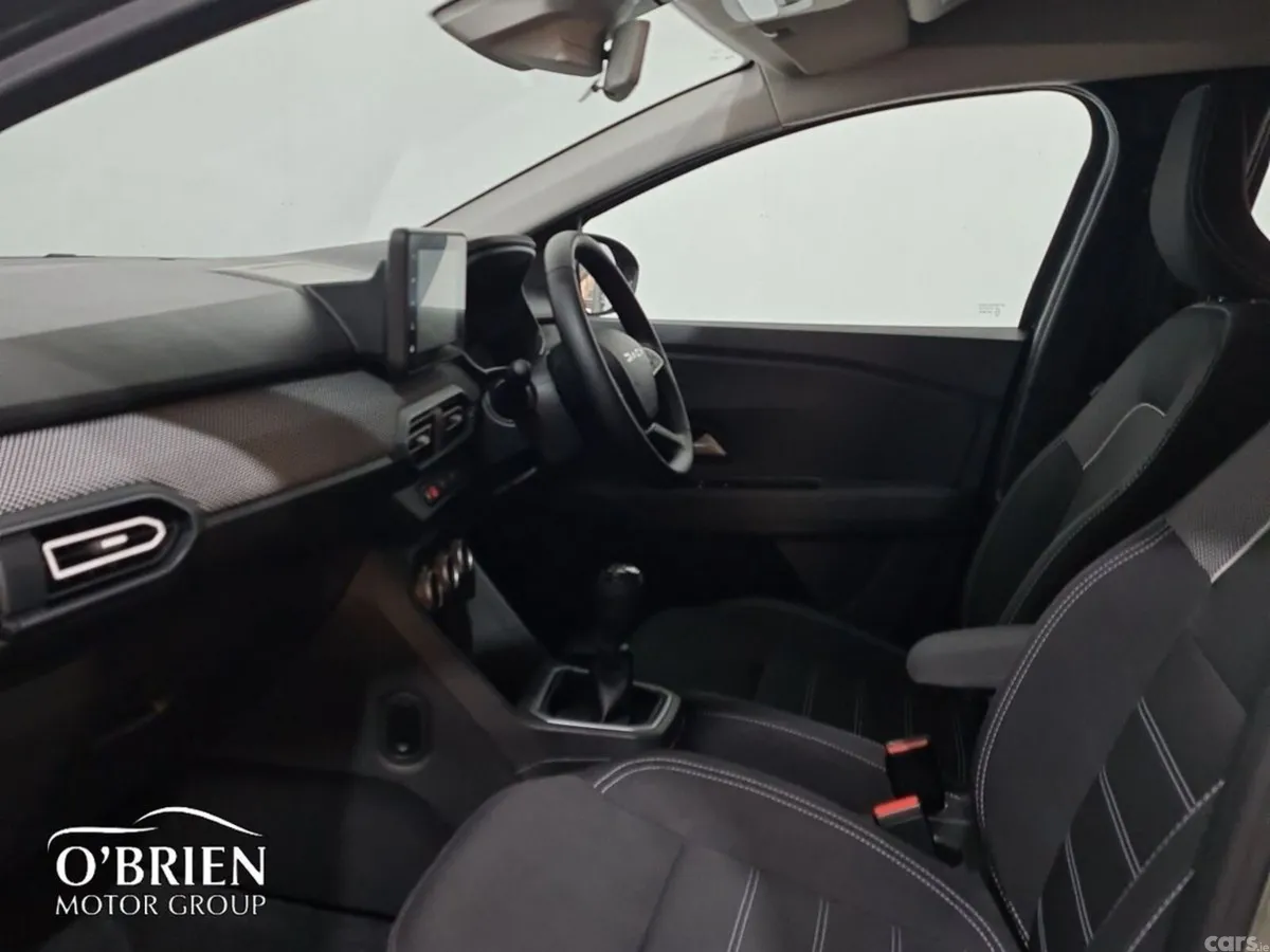 Dacia Jogger MPV, Petrol, 2025, Grey