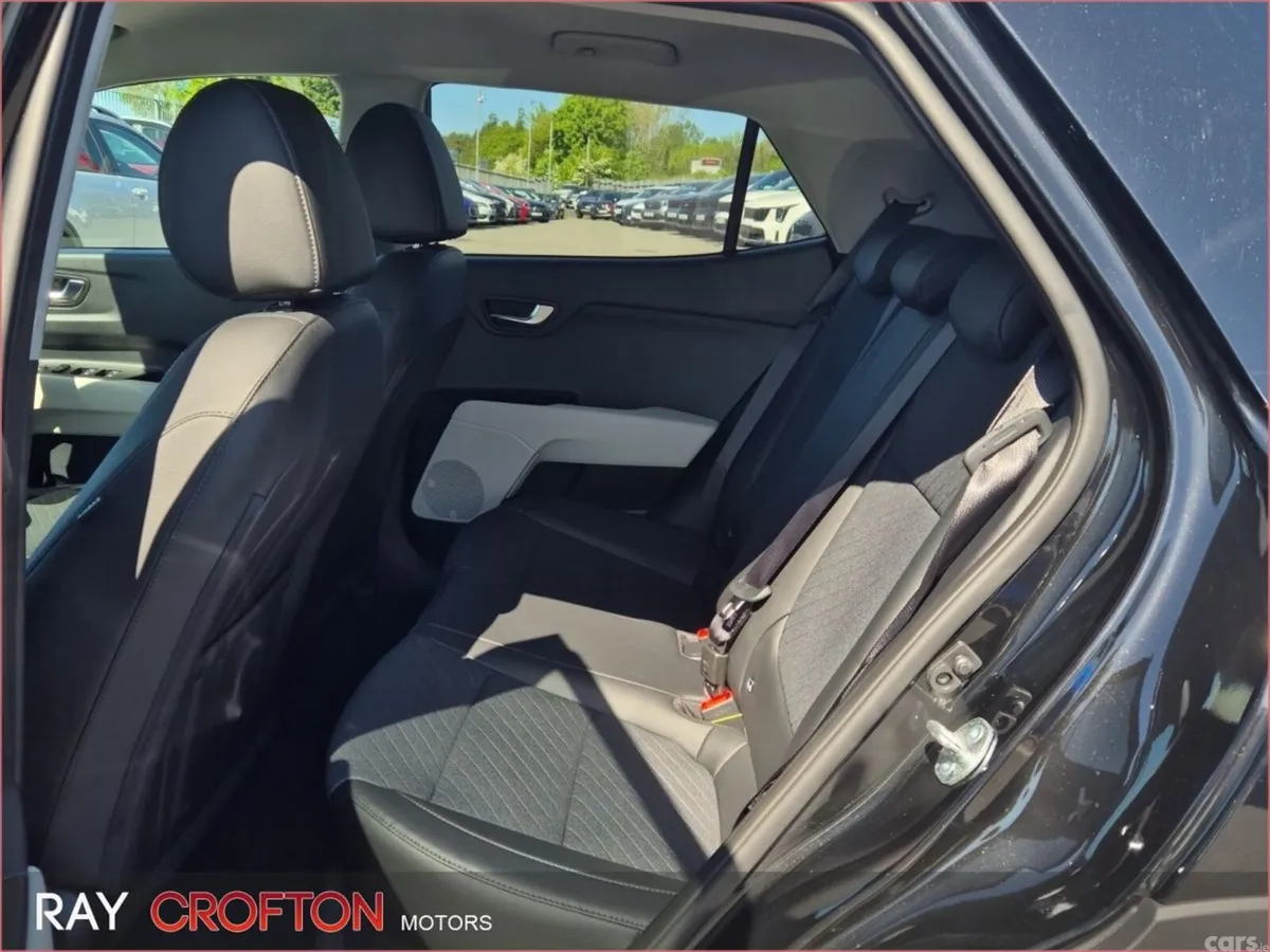 Kia Stonic Estate, Petrol Hybrid, 2026, Black