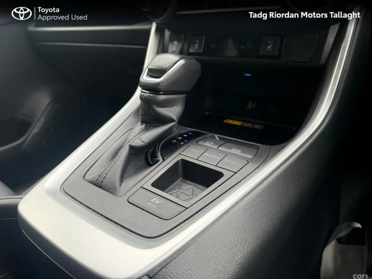 Toyota RAV4 SUV, Petrol Hybrid, 2024, Silver
