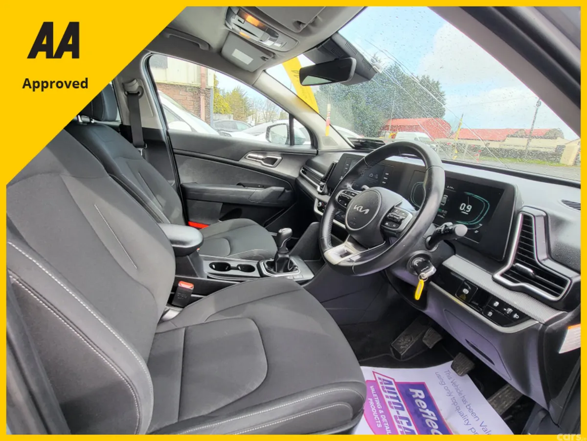 Kia Sportage MPV, Diesel Hybrid, 2023, Grey
