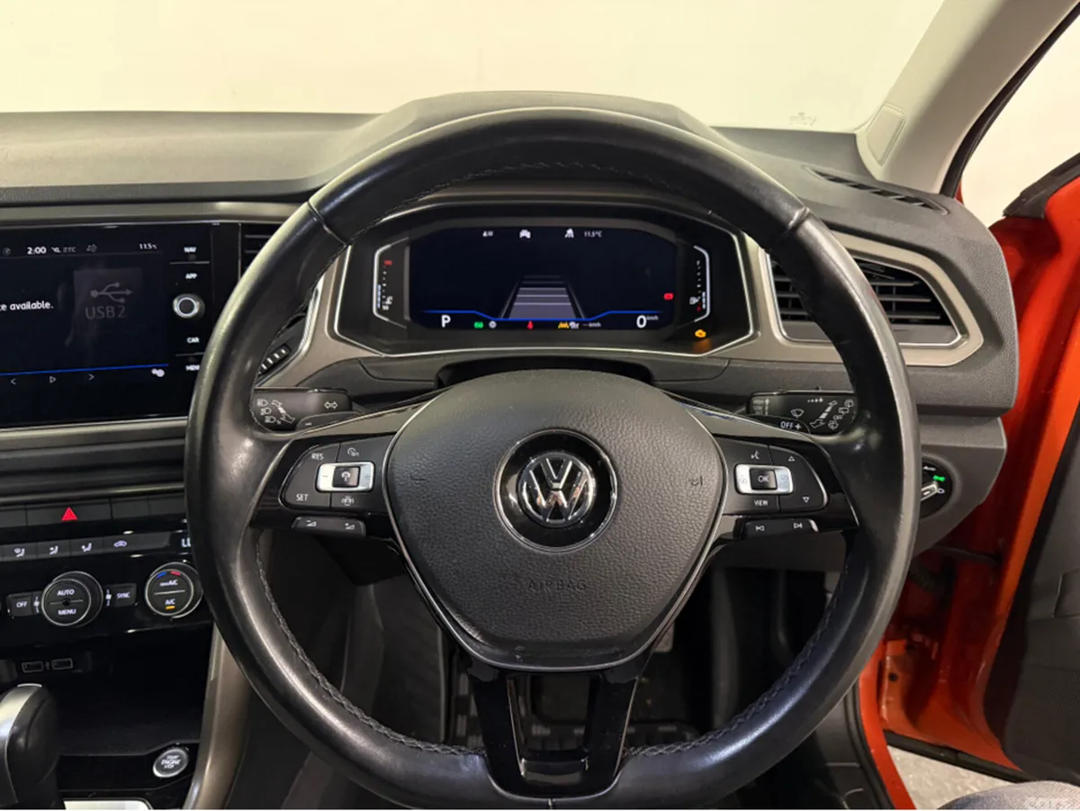 Volkswagen T-Roc SUV, Diesel, 2021, Orange