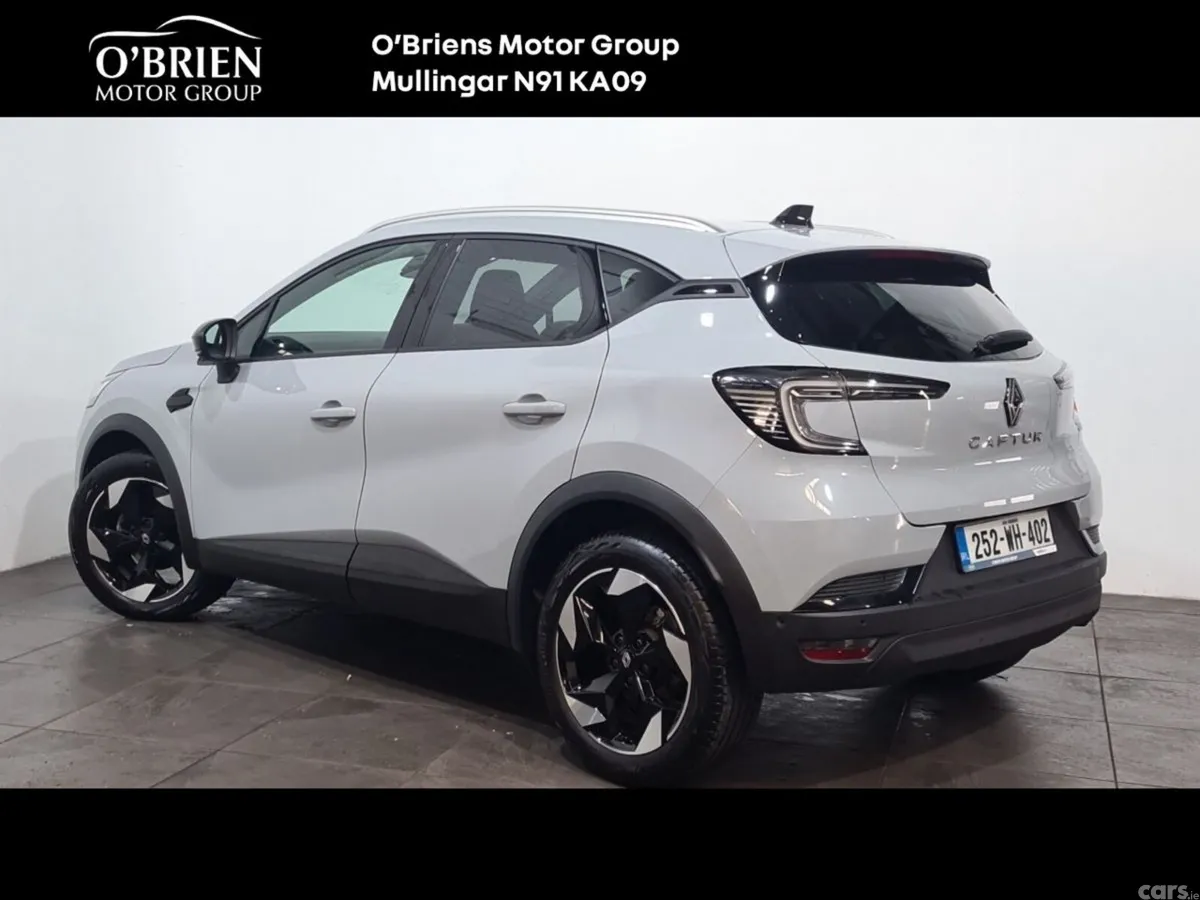 Renault Captur Hatchback, Petrol, 2025, Grey
