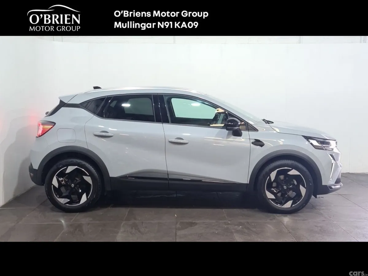 Renault Captur Hatchback, Petrol, 2025, Grey