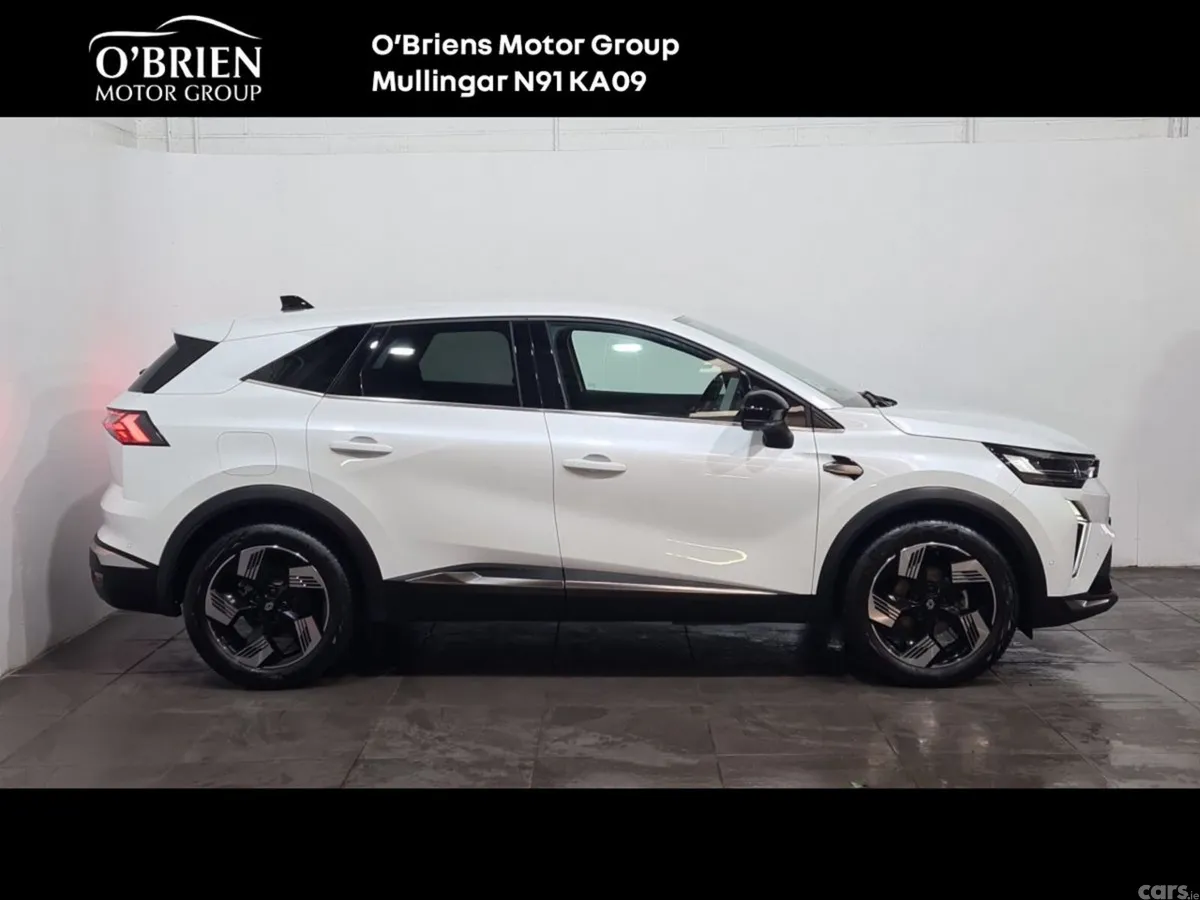 Renault Symbioz Hatchback, Petrol, 2025, White