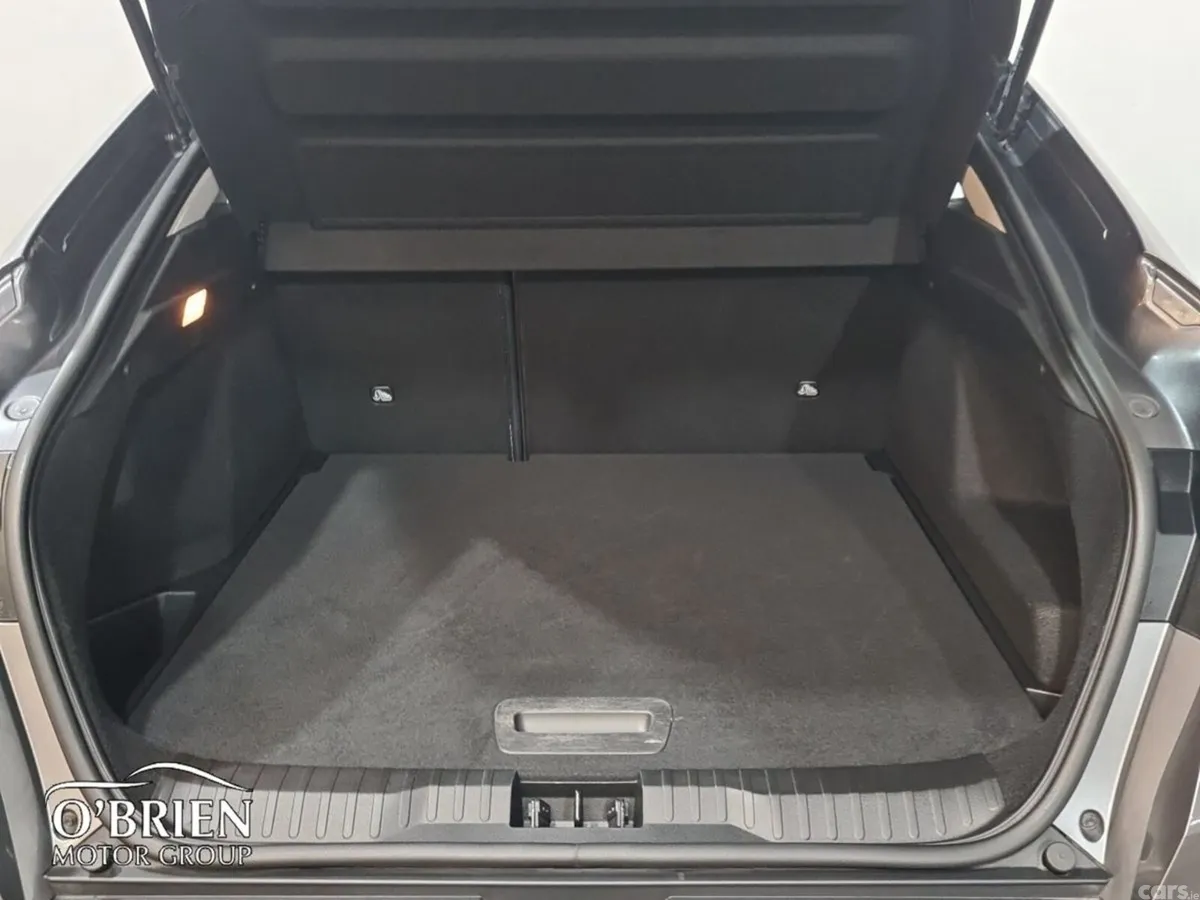 Renault Arkana Hatchback, Petrol, 2025, Grey