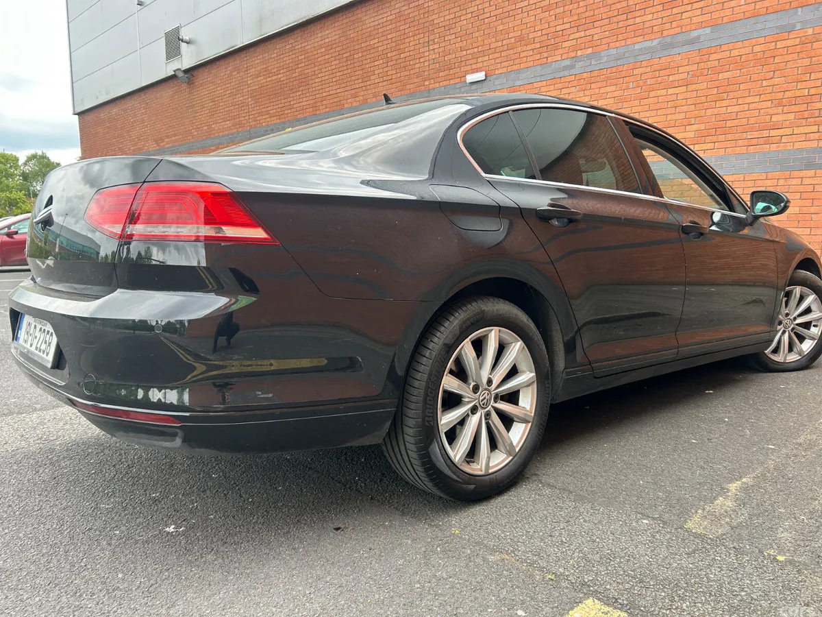 Volkswagen Passat Saloon, Diesel, 2019, Black