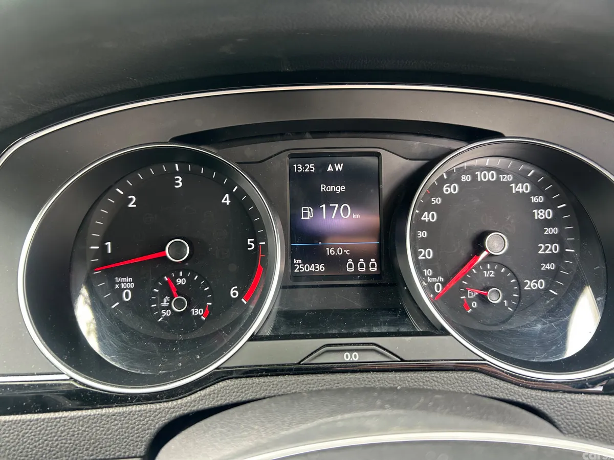 Volkswagen Passat Saloon, Diesel, 2019, Black