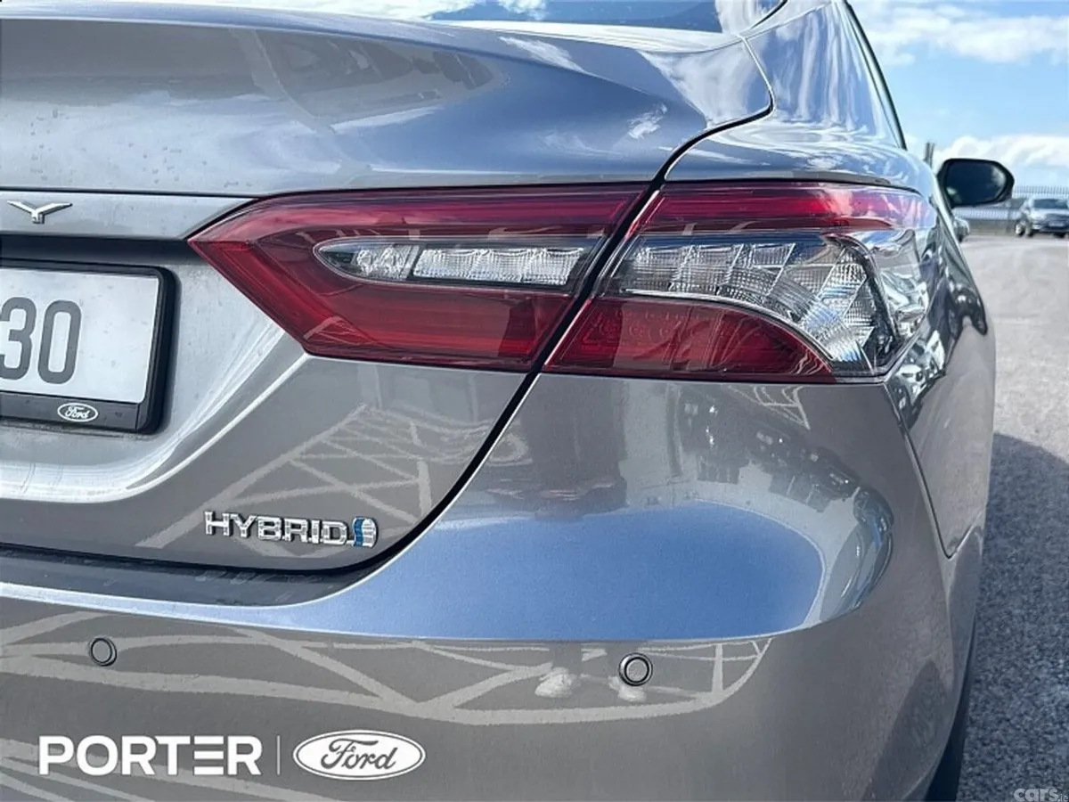 Toyota Camry Saloon, Petrol Hybrid, 2022, Grey