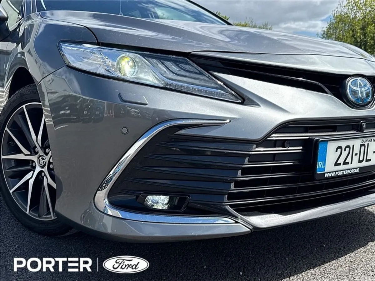 Toyota Camry Saloon, Petrol Hybrid, 2022, Grey