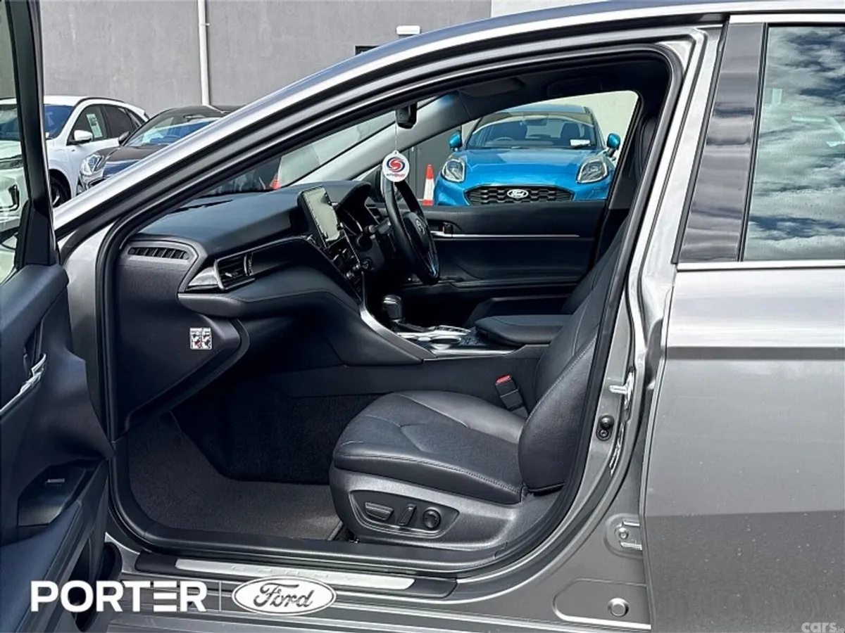 Toyota Camry Saloon, Petrol Hybrid, 2022, Grey