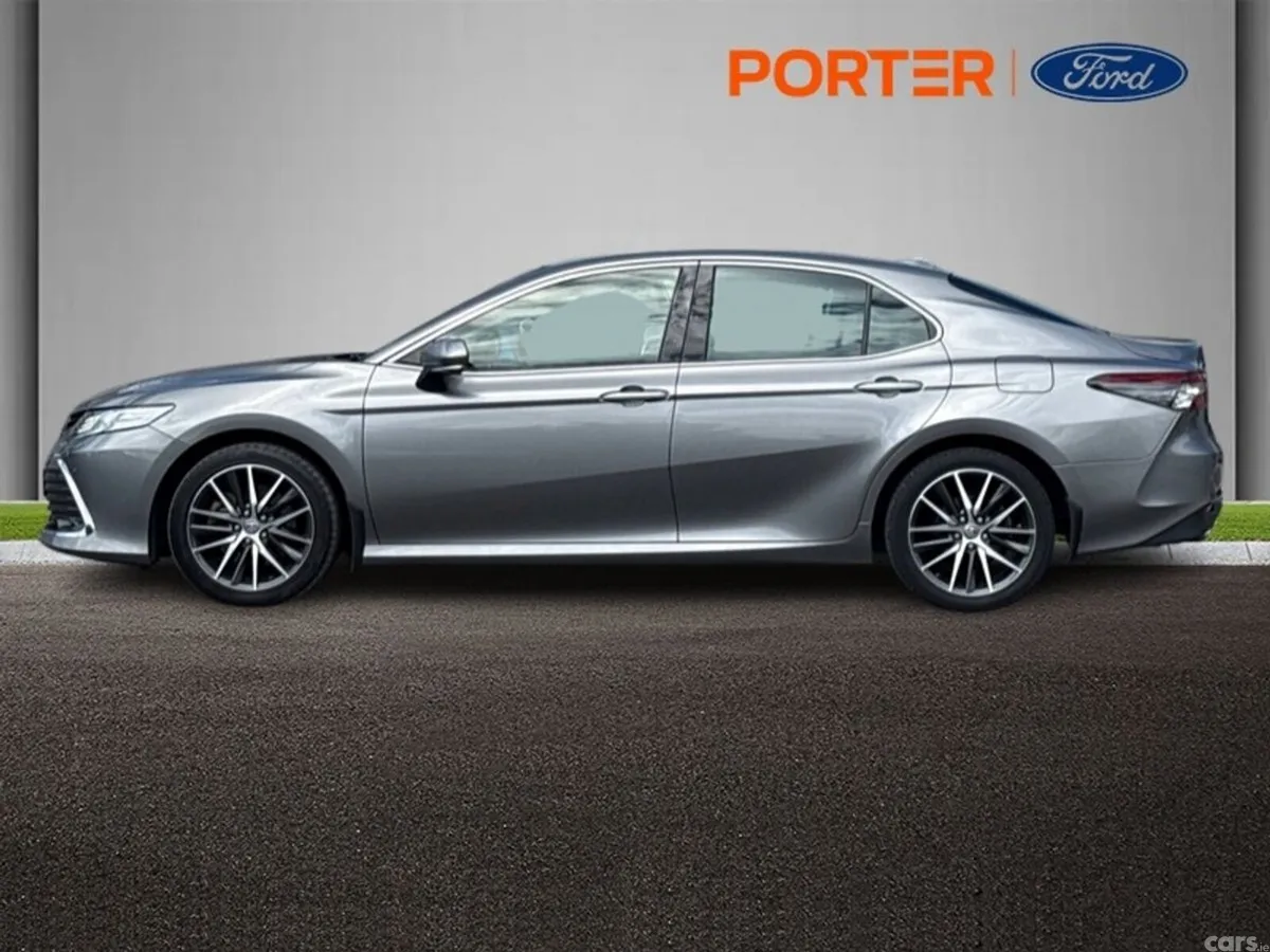 Toyota Camry Saloon, Petrol Hybrid, 2022, Grey