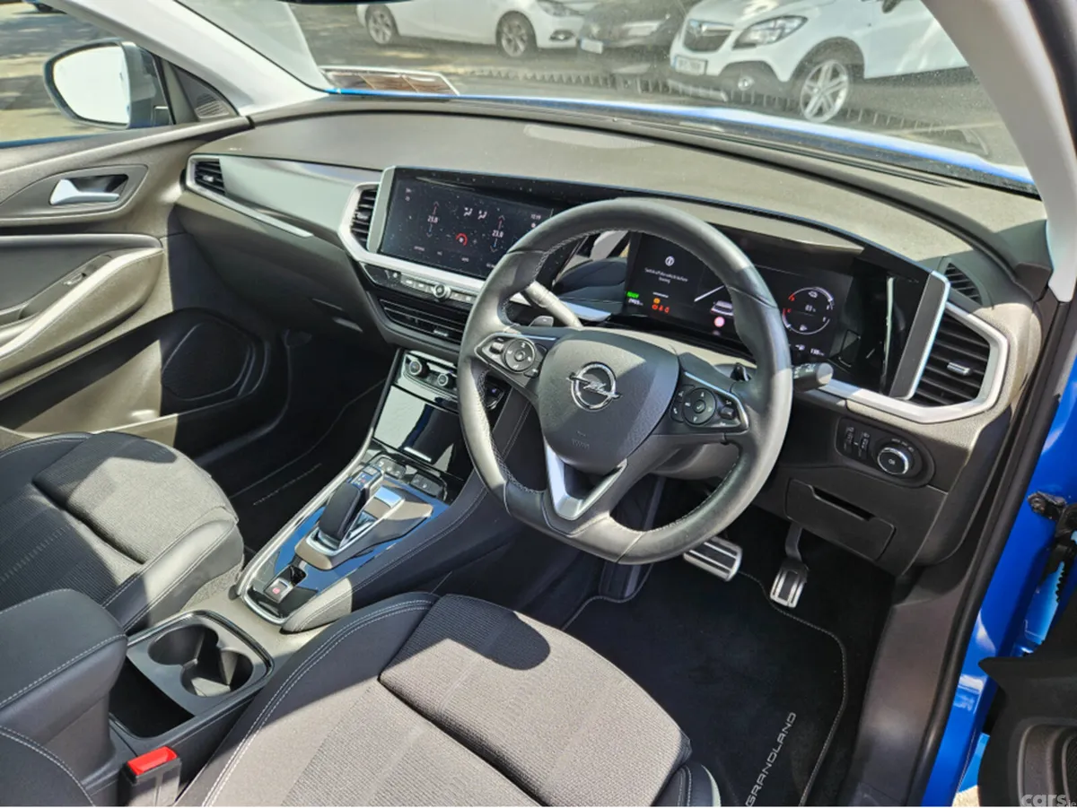 Opel Grandland MPV, Petrol Plug-in Hybrid, 2024, Blue