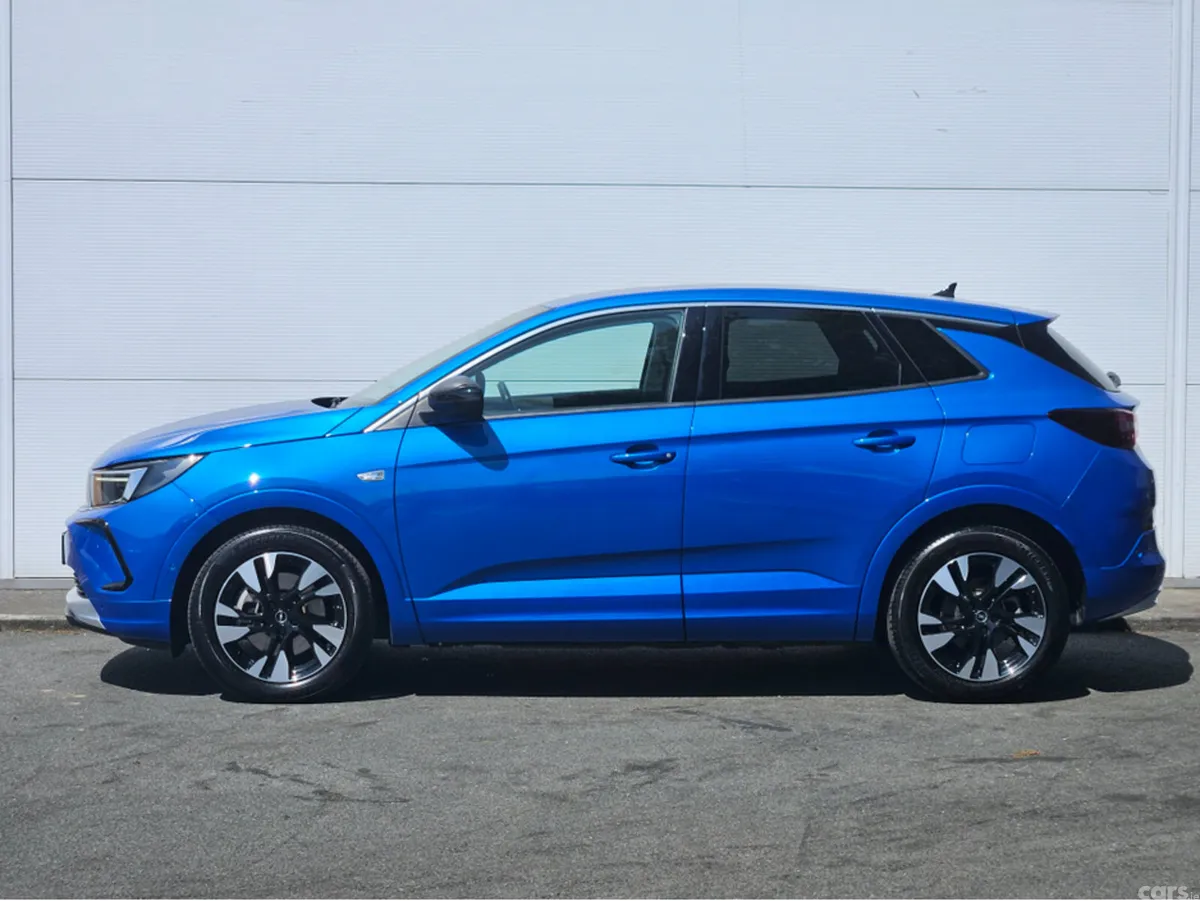 Opel Grandland MPV, Petrol Plug-in Hybrid, 2024, Blue