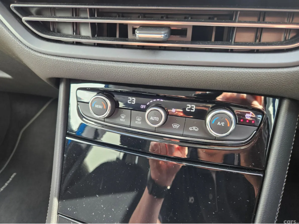 Opel Grandland MPV, Petrol Plug-in Hybrid, 2024, Blue