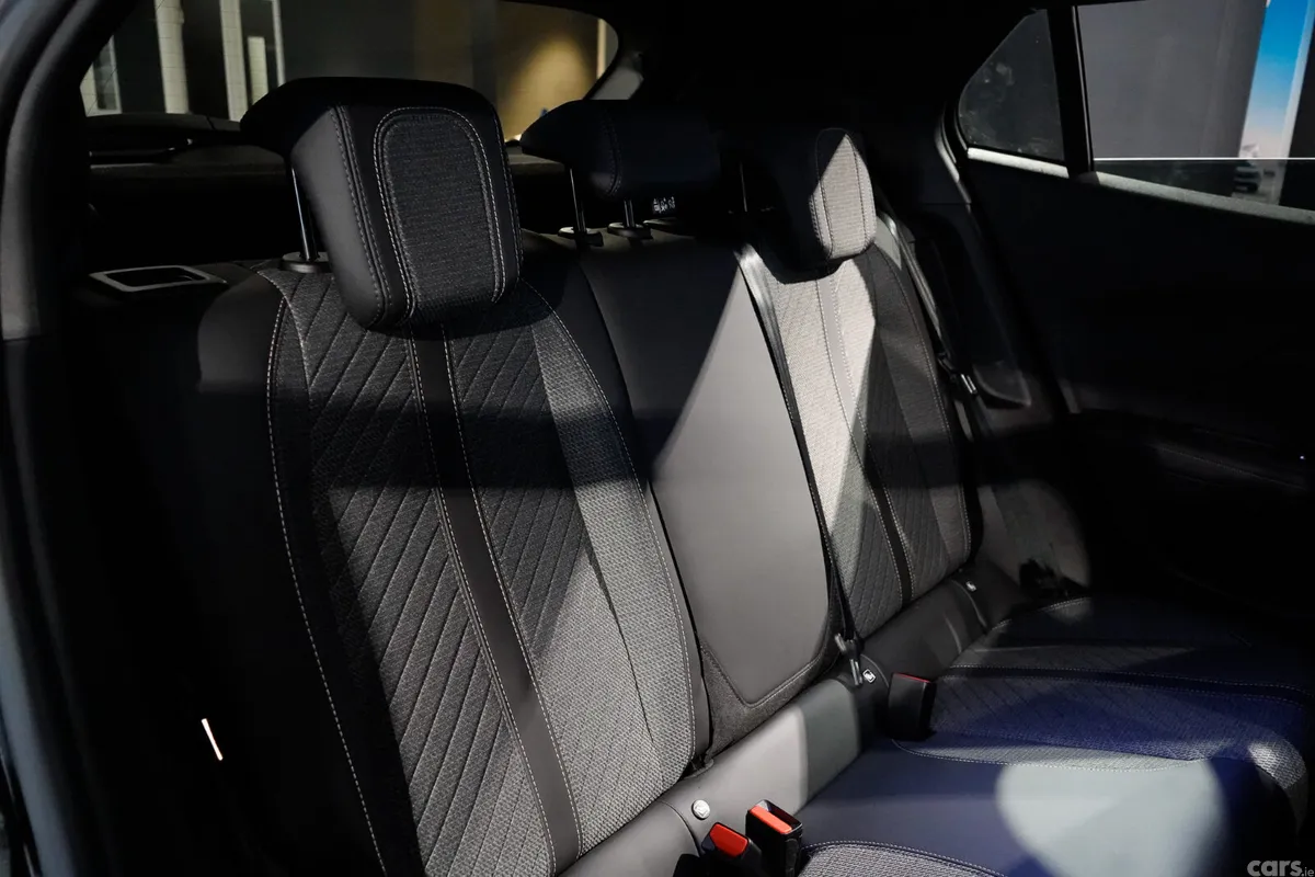 Peugeot 2008 MPV, Electric, 2026, Black