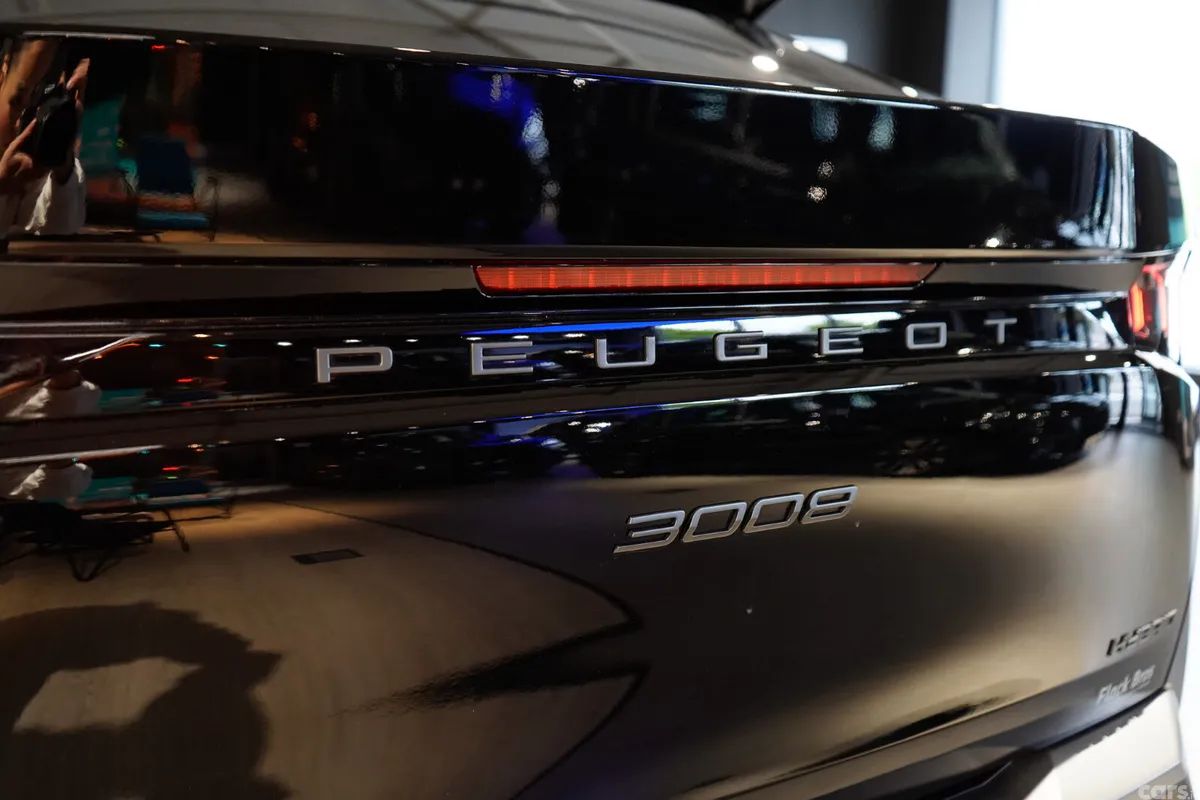 Peugeot 3008 MPV, Petrol Hybrid, 2025, Black