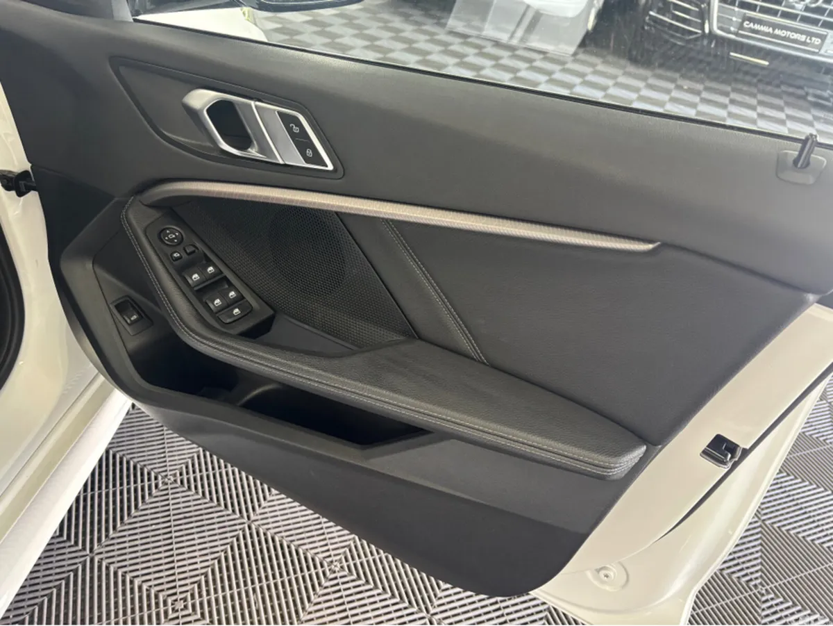 BMW 1-Series Hatchback, Petrol, 2020, White