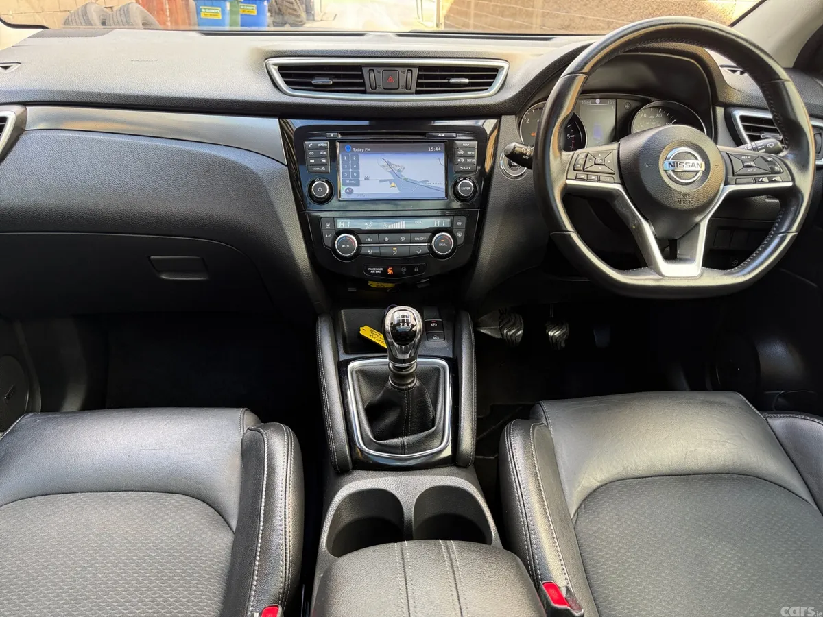 Nissan Qashqai Hatchback, Diesel, 2018, Blue
