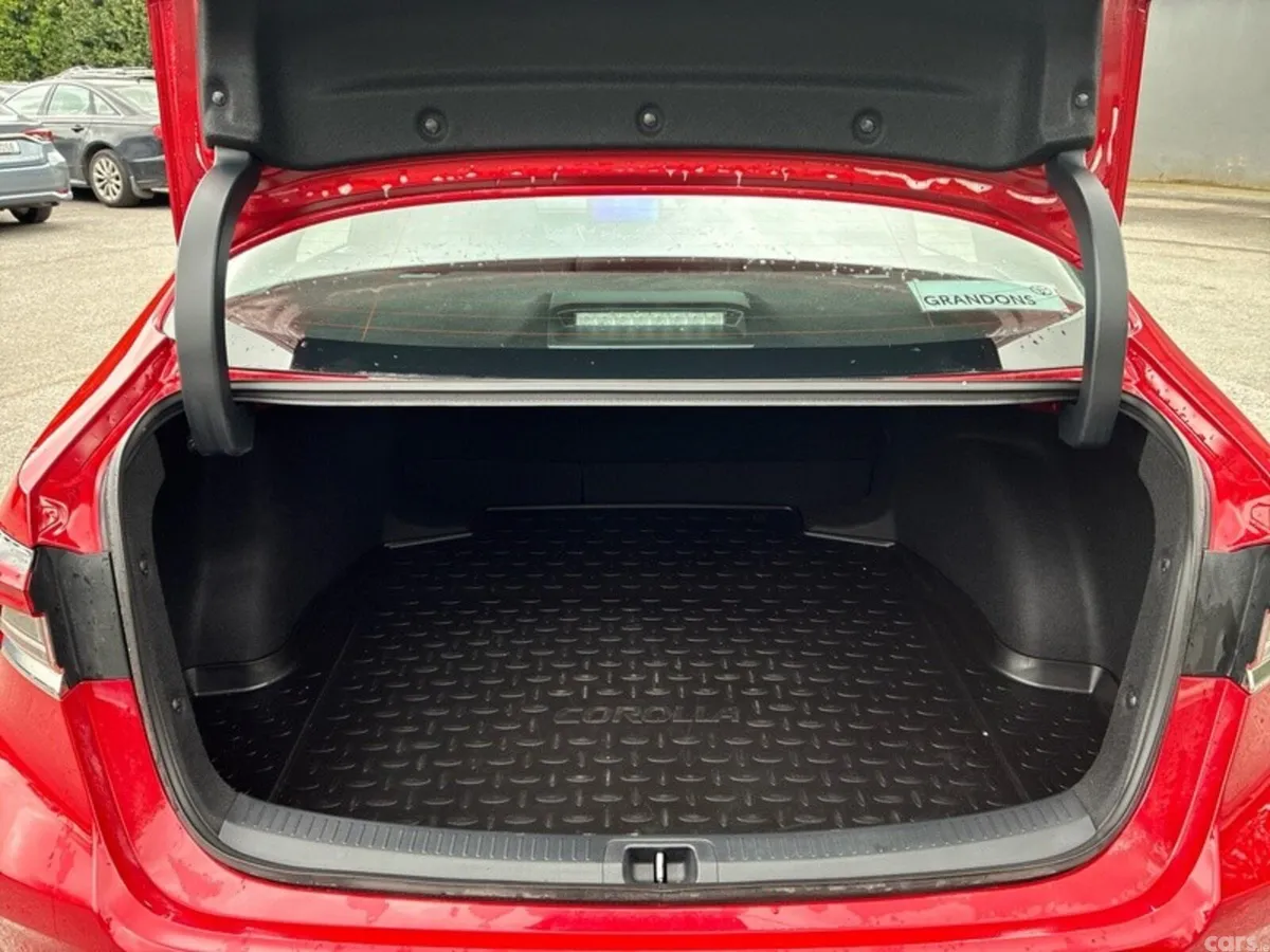 Toyota Corolla Saloon, Petrol Hybrid, 2023, Red