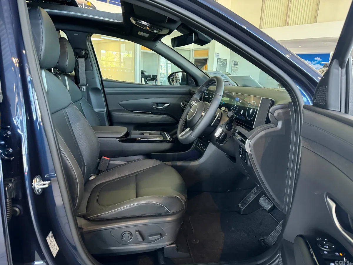 Hyundai Tucson SUV, Petrol Plug-in Hybrid, 2027, Blue