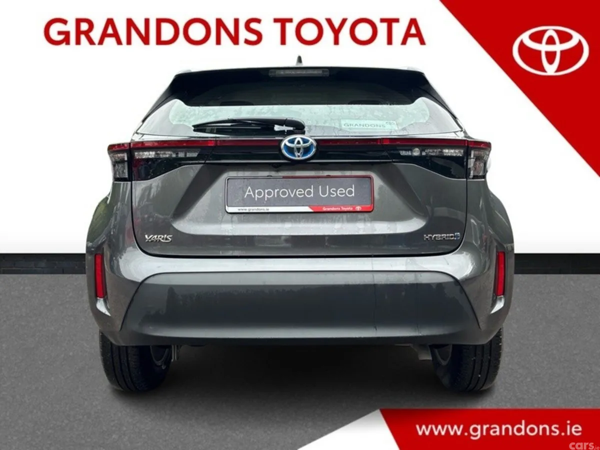 Toyota Yaris Cross Hatchback, Petrol Hybrid, 2024, Grey