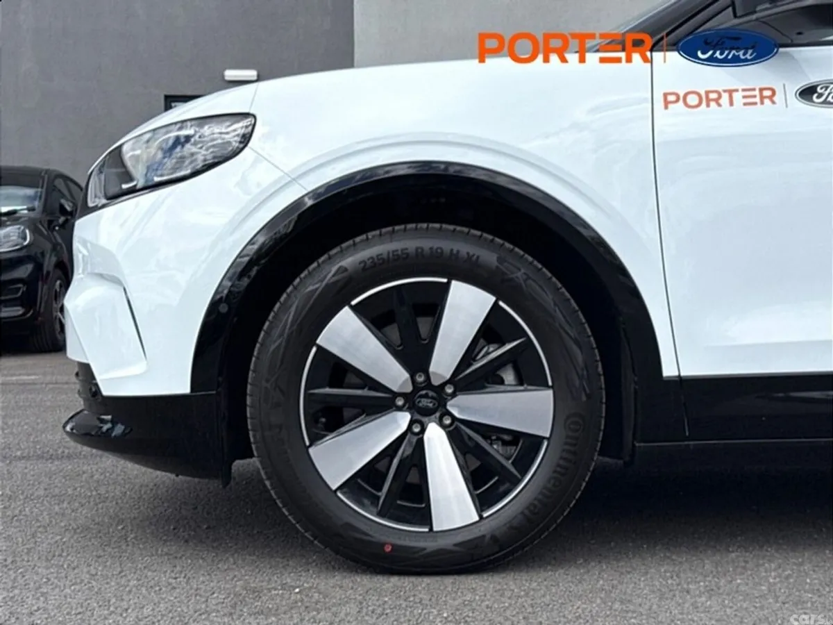 Ford Capri MPV, Electric, 2026, White