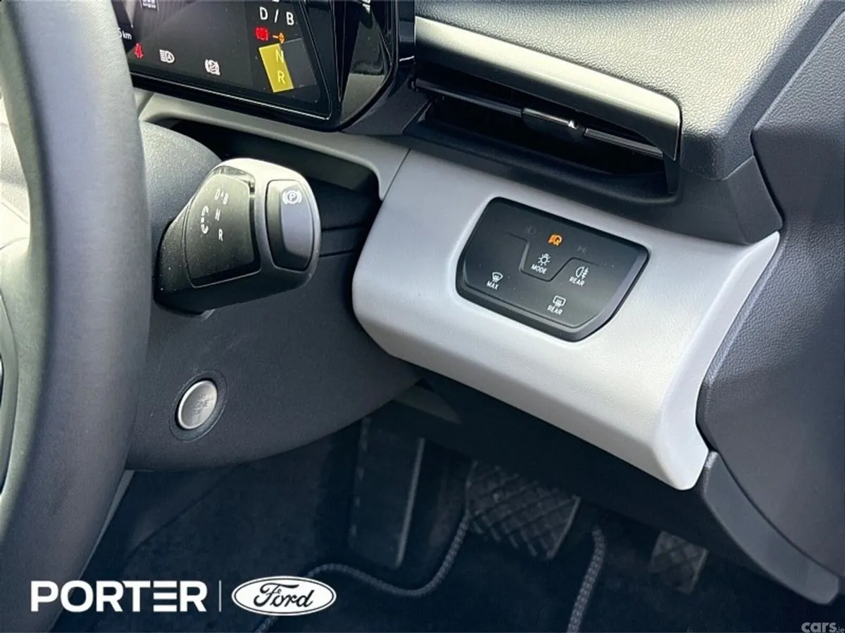 Ford Capri MPV, Electric, 2026, White